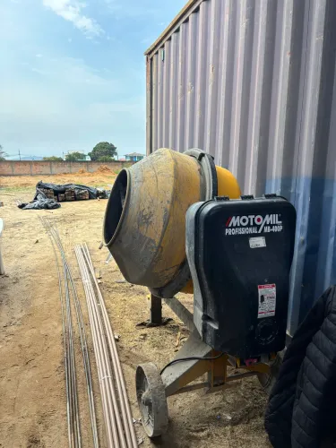 Betoneira Betomil - 400L com chave de segurança