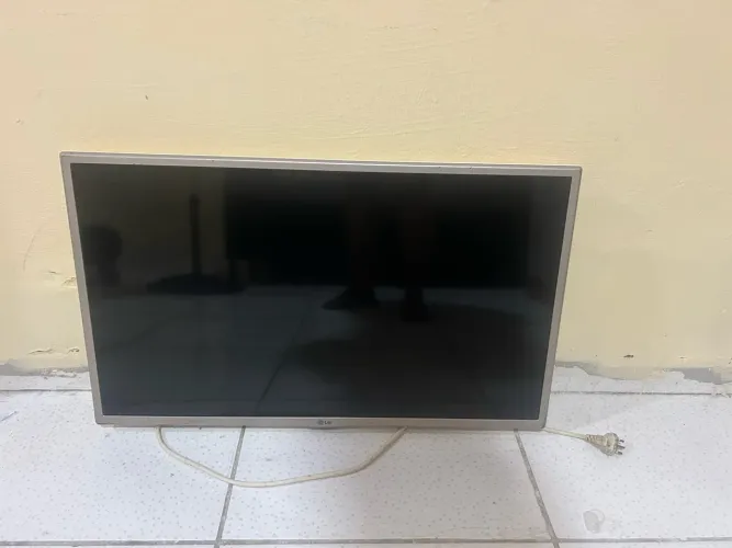 Tv LG 32 retirada de peças