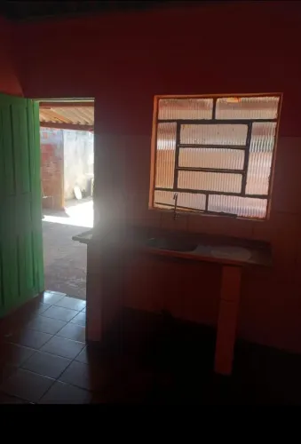 Alugo Uma casa 2 quadra do terminal guaicurus 850