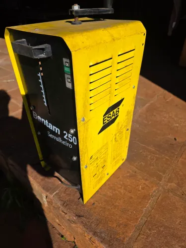 Máquina de Solda Esab Bantam 250 Serralheiro