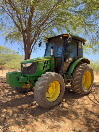 Trator Agrícola John Deere