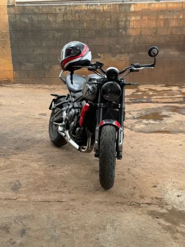Motocicleta Triumph Tridend 660 cc 2023/2023. Baixa quilometragem.