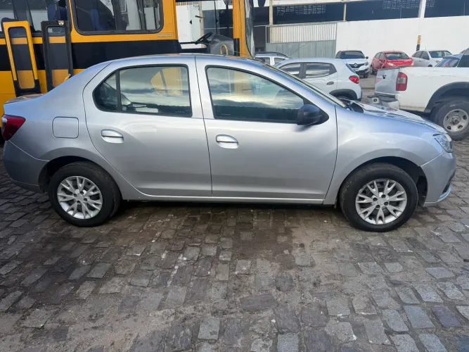 Renault Logan Life Flex 1.0 12V 4P Mec. 2020