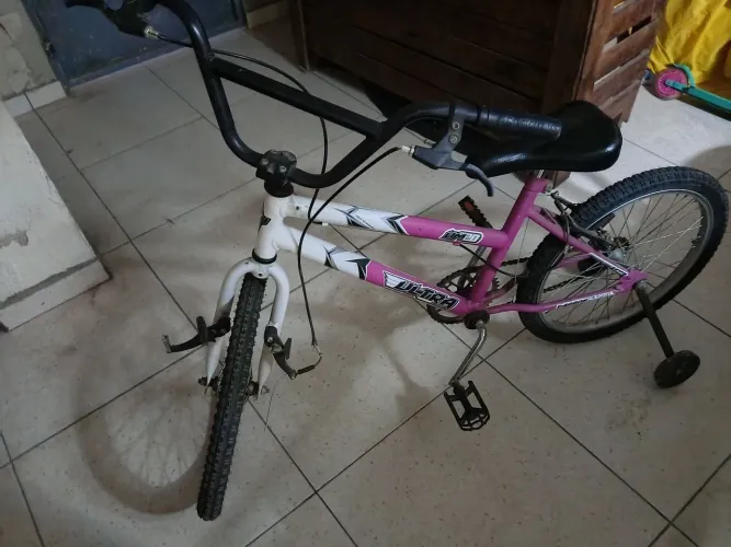 Bicicleta adulto e infantil