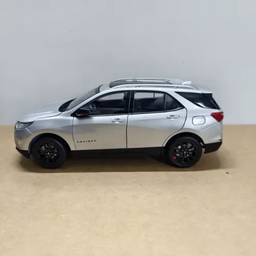 Miniatura Carro Chevrolet Equinox Rs 2020 Cinza 1:18 Paudi
