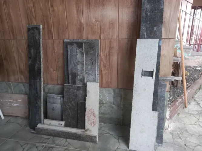 Pedaços de granito