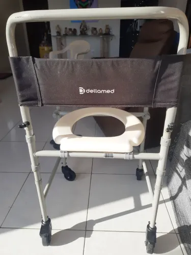 Cadeira de Banho Higiênica D40 Dellamed