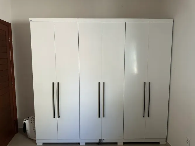 Guarda roupa 6 portas com duas gavetas- ótimo estado