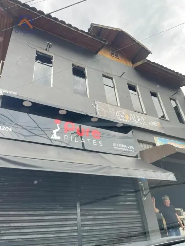Escritório à venda no Sítio do Piqueri com 200m² de área útil disponível.