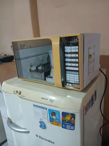 MICRO-ONDAS MIDEA 20L
