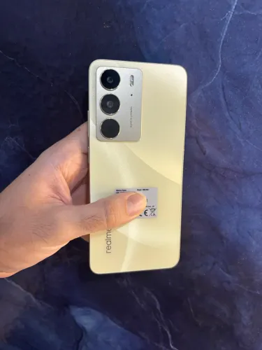 Realme C75 256 GB 8 GB Dourado 1 Mês de Uso