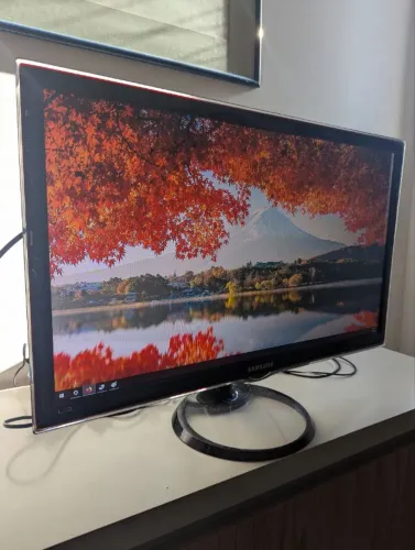 Monitor 27" Samsung TA550 Full HD com alto-falante