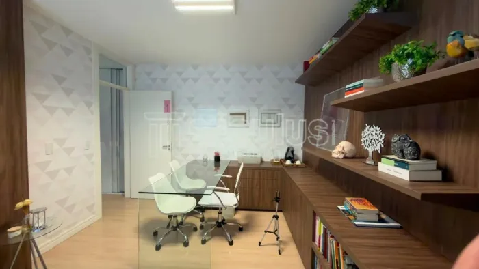 Sala comercial pronta para uso