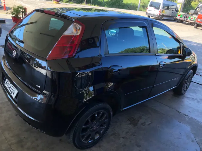 Fiat Punto ELX 1.4 Fire Flex 8V 5P 2008