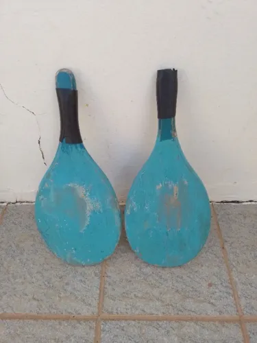 Raquetes de madeira