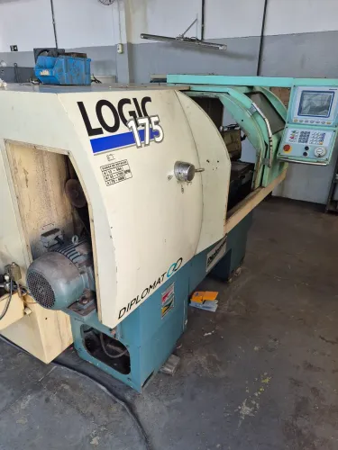 Torno cnc  logic 175