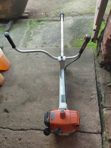 Roçadeira Stihl fs 300