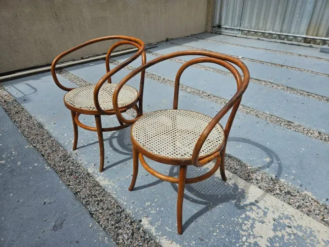 Cadeiras Thonet em palha 