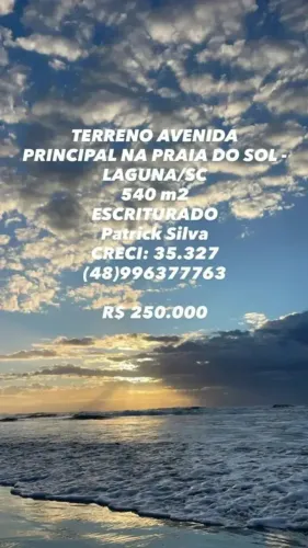 Terreno de esquina c/ 540m² na avenida principal escriturado Rua Calçada