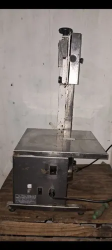 Maquina de corta carne, excelente.