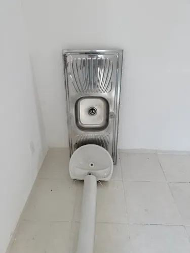 PIA DE COZINHA E BANHEIRO