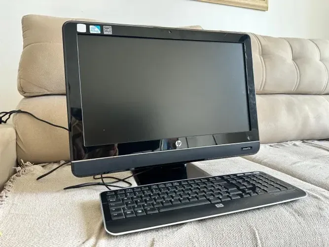 Computador All-in-One HP Omni 200 | Tela 21.5" Full HD | 6GB RAM | SSD Rápido
