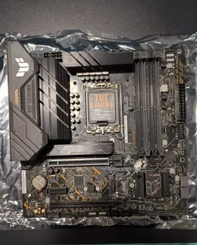 Placa-Mãe ASUS TUF Gaming B660M-PLUS D4, Intel LGA 1700, RGB, mATX, DDR4, Preto - 90MB1940