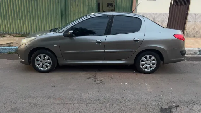 Peugeot 207 Sed. Passion XR Sport 1.4 Flex 8V 4P 2011