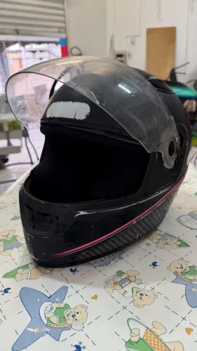 capacete usado