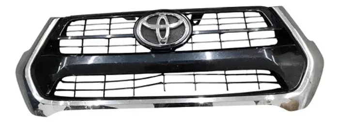 Grade Frontal Toyota Hilux 2020 Á 2023  C/avaria 01