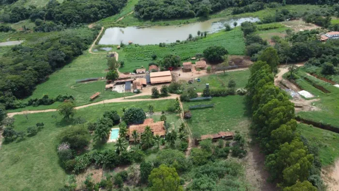 Fazenda para Venda em Jequitibá, Área Rural, 5 dormitórios, 1 suíte, 3 banheiros, 4 vagas