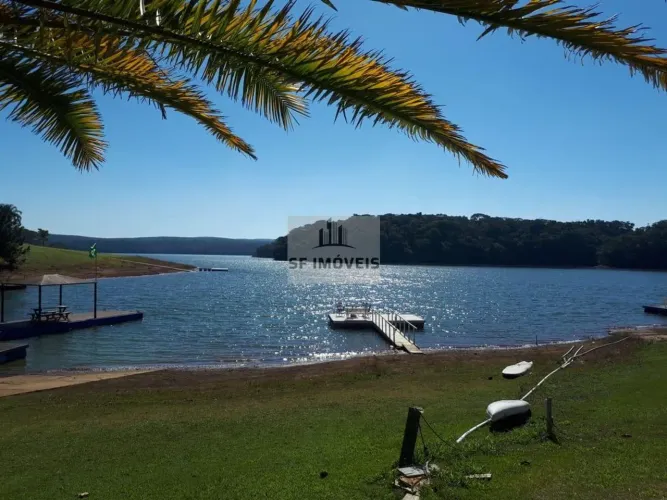 Terreno de 5.100m², pé na água, à venda no condomínio Jardim da Represa