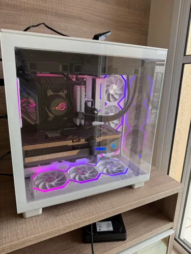 Pc gamer ryzen 9 9950x3d rtx 5090 6TB SSD 64GB RAM