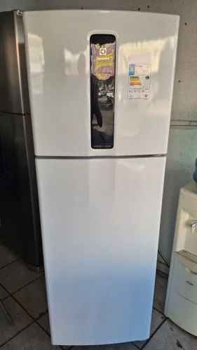 GELADEIRA ELECTROLUX MOTOR INVERTER FROST FREE SEMI-NOVA