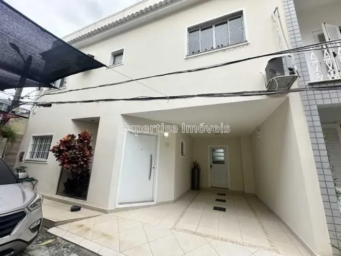Casa à venda na Rua Conselheiro Agostinho, Todos os Santos, Rio de Janeiro - RJ