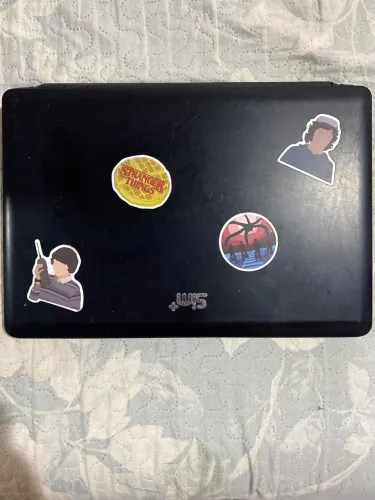 Notebook SIM+ com Defeito na Tela - Para Conserto ou Peças