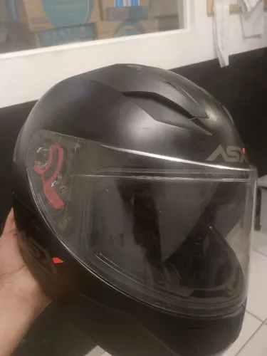 Capacete número 56 