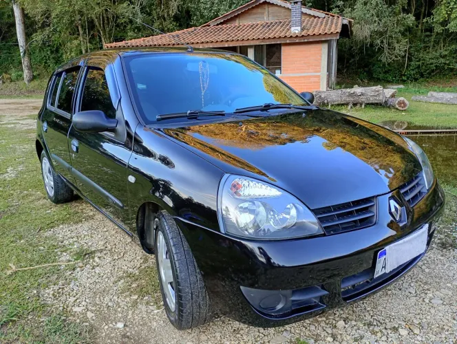 Renault Clio Hi-flex 1.0 16V 5P 2011