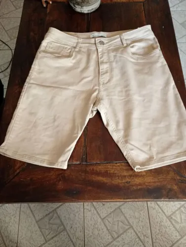 Bermuda CALVIN Klein 44/46 importada