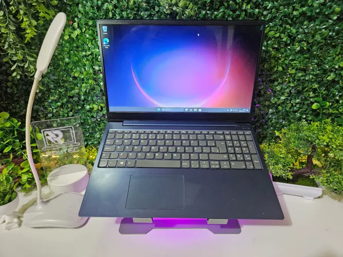 Notebook Ideapad 330s/ i7 8th Gen/ 8GB RAM/ SSD 512GB + 1TB HD/ GPU AMD 2GB/ Bateria Boa