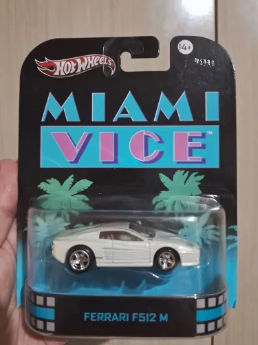 Hot Wheels Retro Ferrari F512 M Miami Vice
