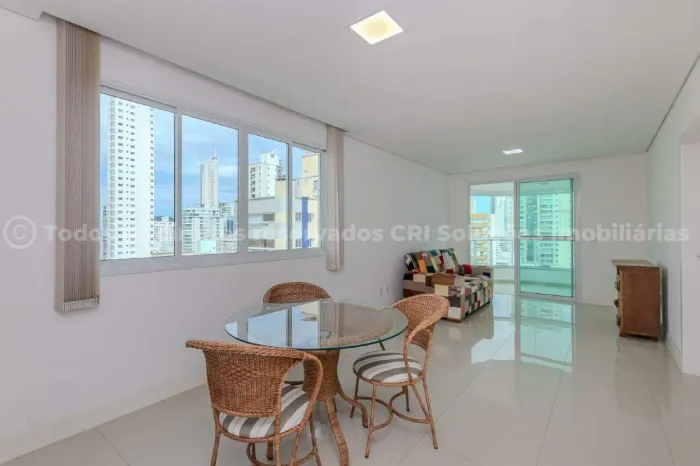 Apartamento com 03 Suítes á venda no Edifício Dom Pablo no Centro em Balneário Camboriú