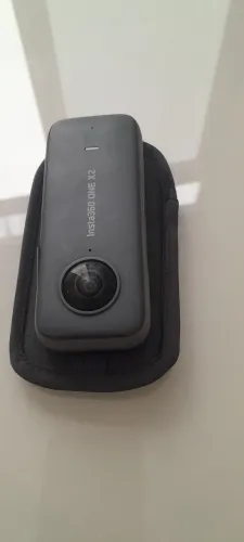 Câmera insta 360° X2