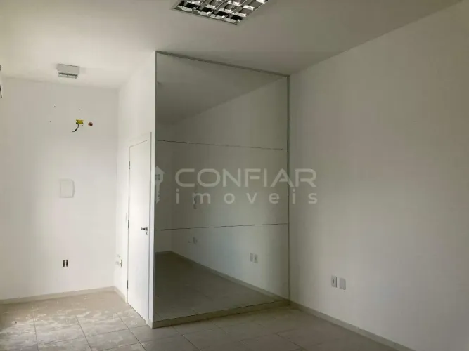 Sala comercial para locação no bairro Anita Garibaldi por R$3.600,00 + TAXAS