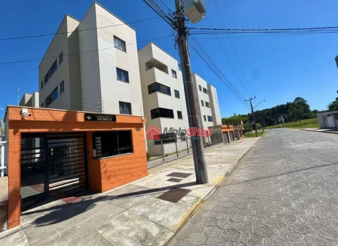 Apartamento com 2 dormitórios para alugar, 55 m² por R$ 1.250,00/mês - Coloninha - Ararang
