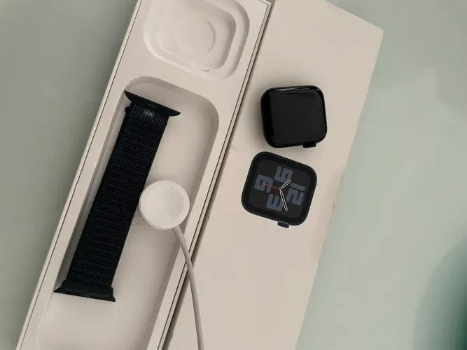 Apple Watch SE 2ª Geração - 40mm GPS (Midnight)