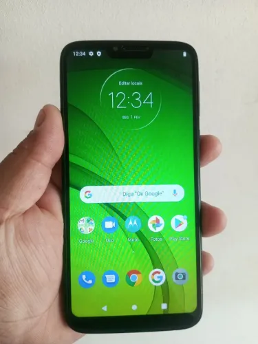 vendo celular moto G7 Power 64 GB com película e cabo do carregador