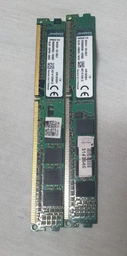 Vendo 2 pentes de memória RAM DDR3 de 4GB CADA da Kingston