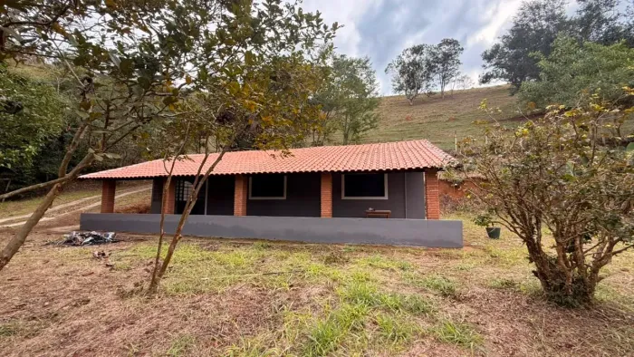 Alugo Chácara em Monteiro Lobato - SP