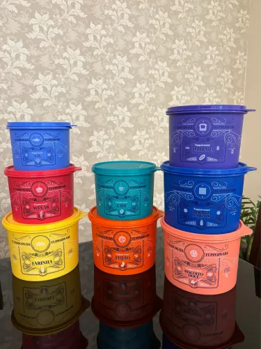Caixas de mantimentos Tupperware
